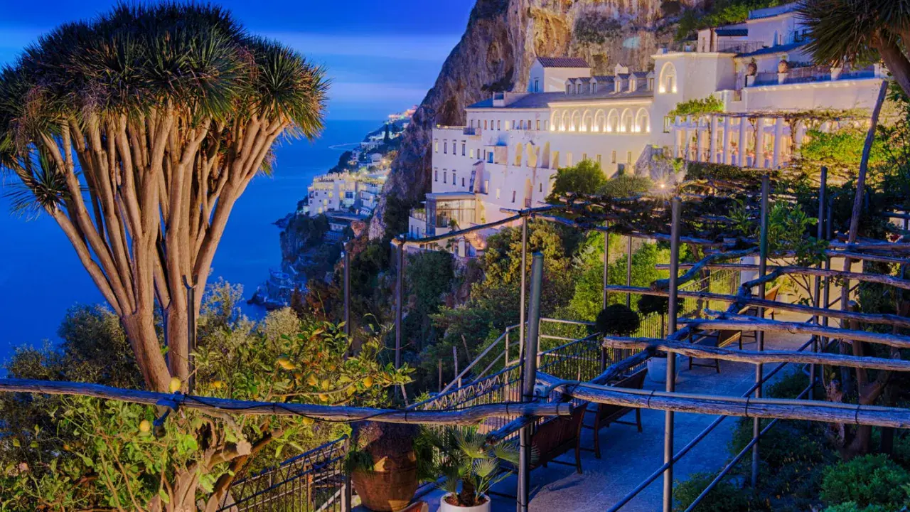 6 napos utazás Amalfiba repülővel és szállással 61.000 Ft