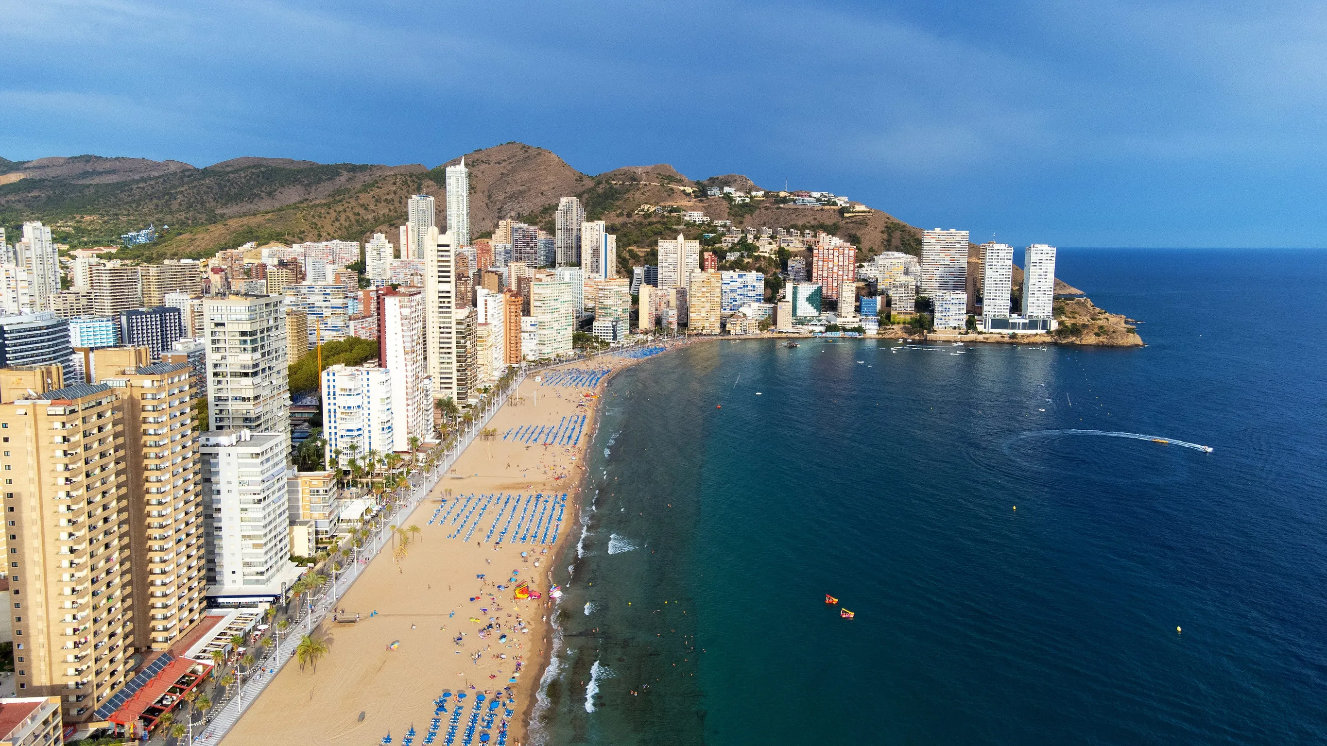 Benidorm 6 nap/5 éjszaka repjeggyel és szállással 61.915 Ft/fő