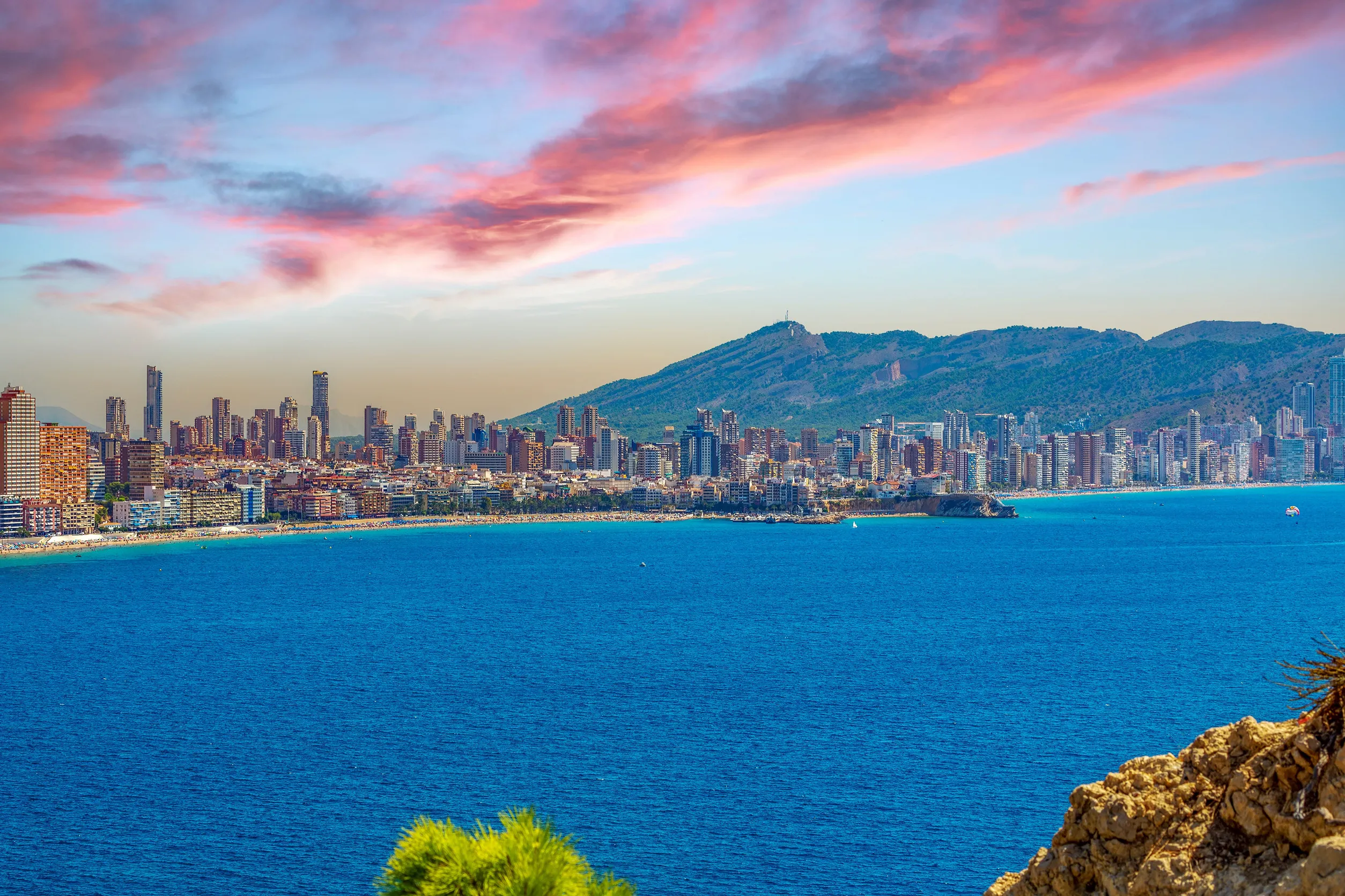 Benidorm 6 nap/5 éjszaka repjeggyel és szállással 65.860 Ft/fő