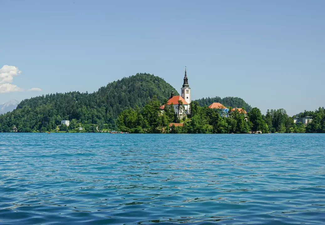 Bled az Alpok ékszere Szlovénia szívében