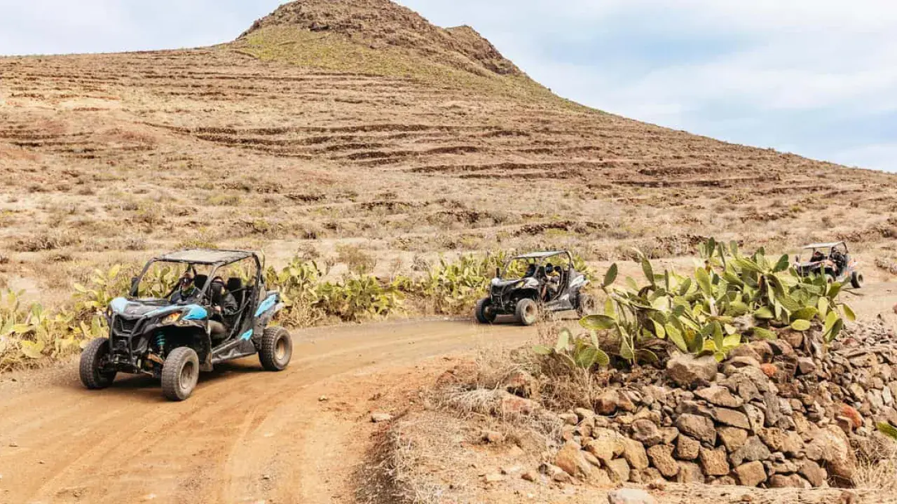 Buggy túra Lanzarote vadregényes tájain