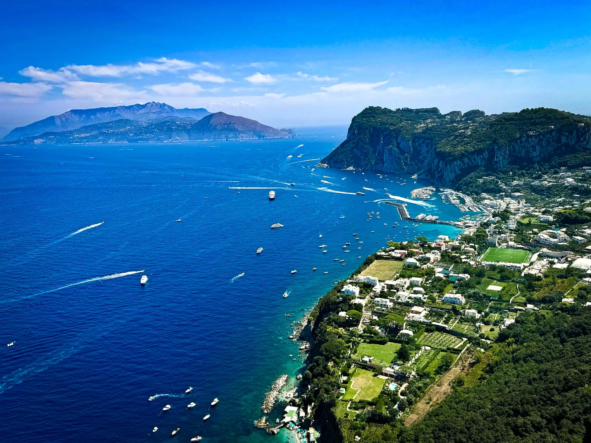 Capri 5 nap/4 éjszaka repjeggyel és szállással 74.170 Ft/fő