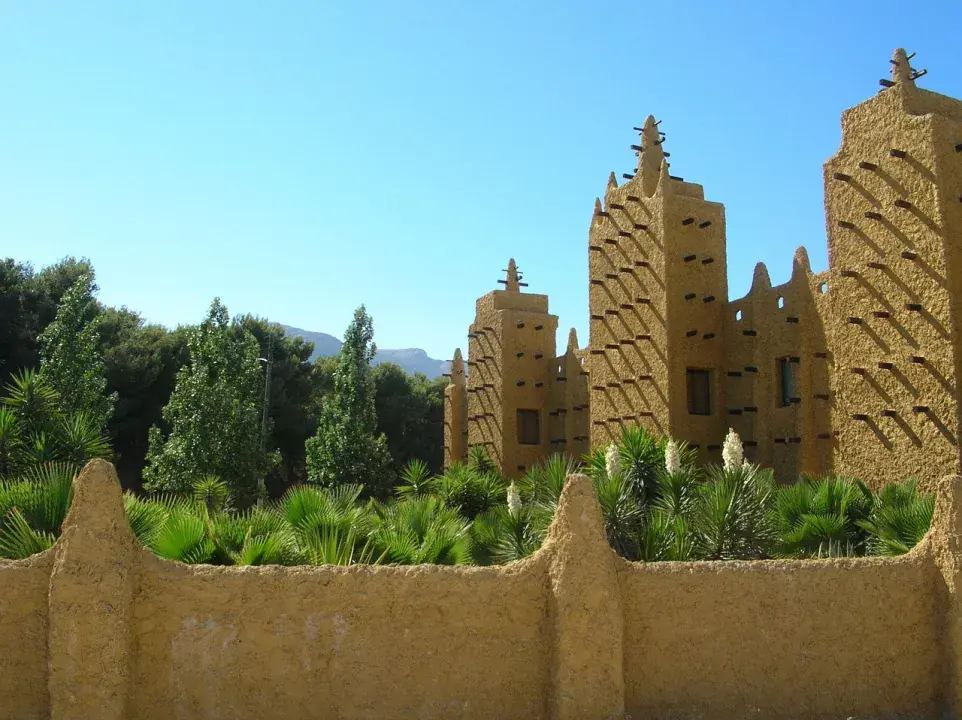 Fedezd fel Torremolinos-t a Costa del Sol szívét