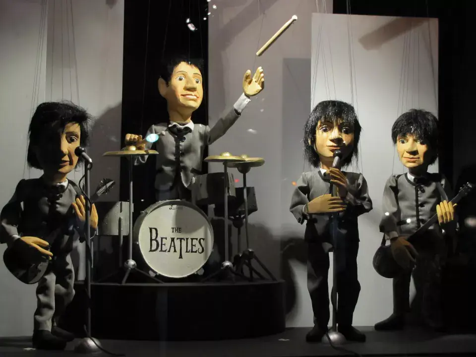 Jubileumi Beatles dátum a londoni Heathrow reptéren