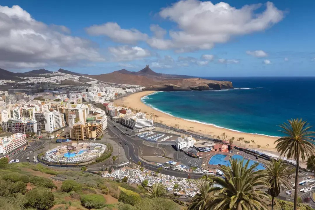Las Palmas de Gran Canaria a napsütötte város