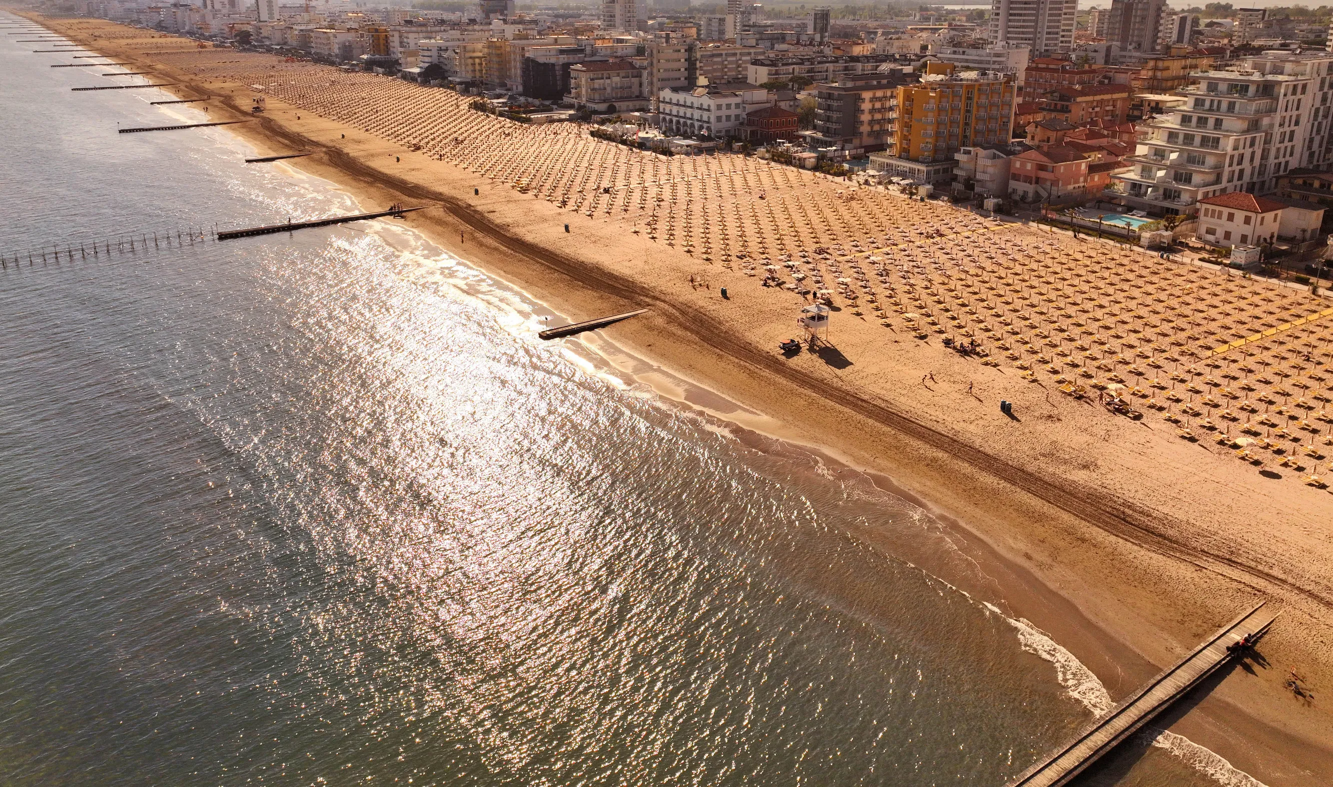 Lido di Jesolo 6 nap/5 éjszaka repjeggyel + 3 csillagos szállással és reggelivel 92.075  Ft/fő