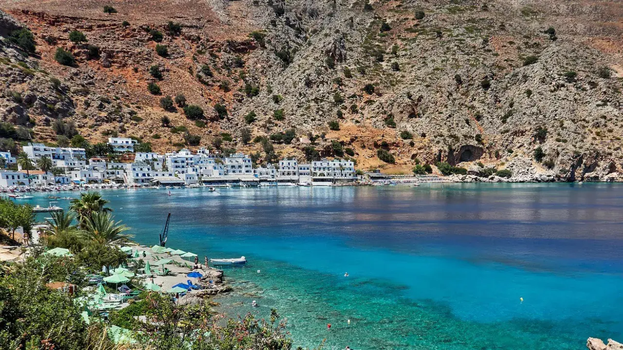 Loutro egy elrejtett kincs Kréta szigetén