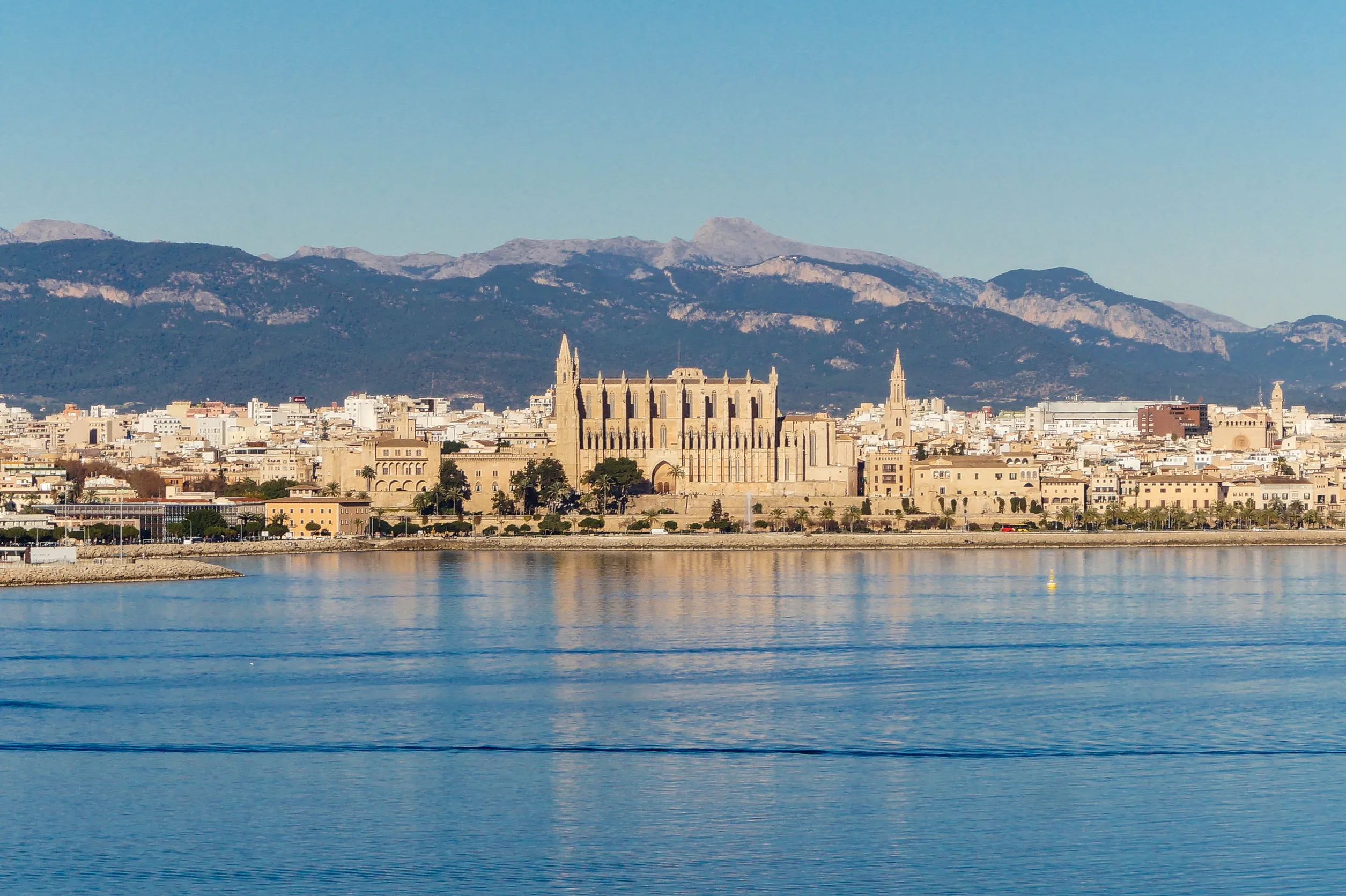 Mallorca 5 nap/4 éjszaka repjeggyel és szállással 74.725 Ft/fő