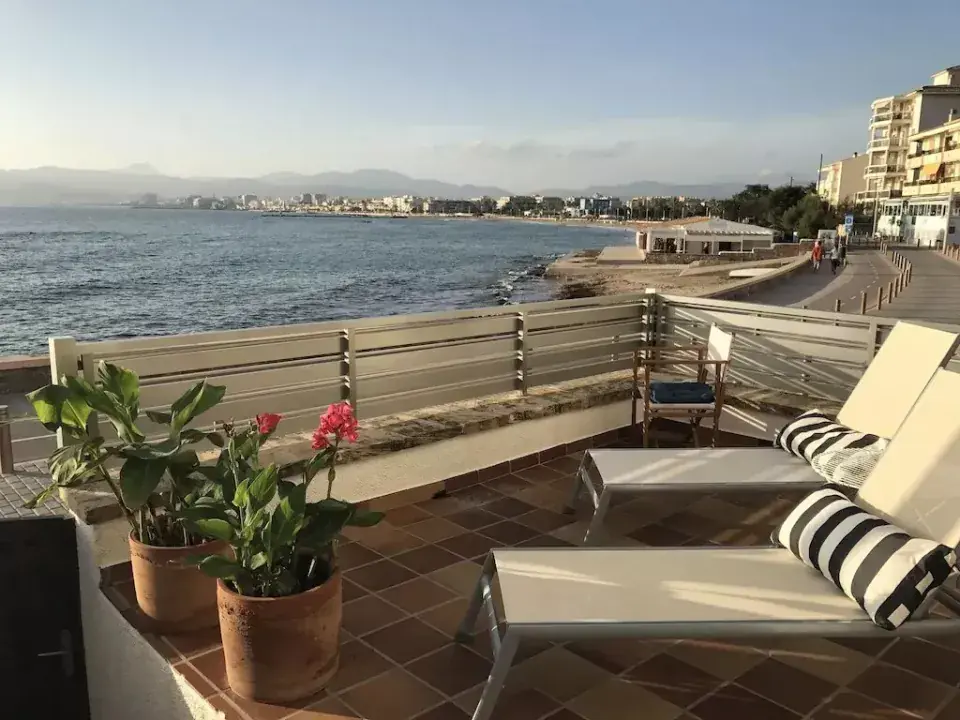 Mallorcán 5 méterre a tengertől találtunk szuper áron szállást