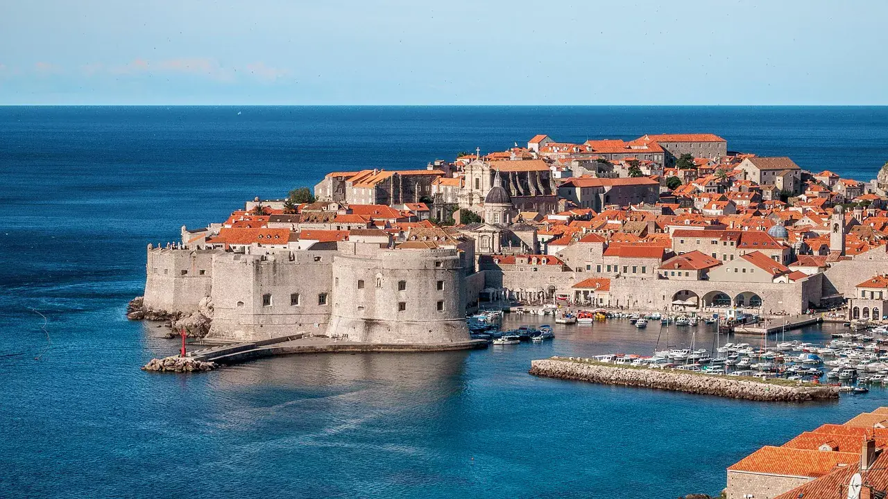 Mennyibe kerül egy 1 hetes nyaralás Dubrovnikban 2 fő részére? – Részletes költségvetés 2025-re