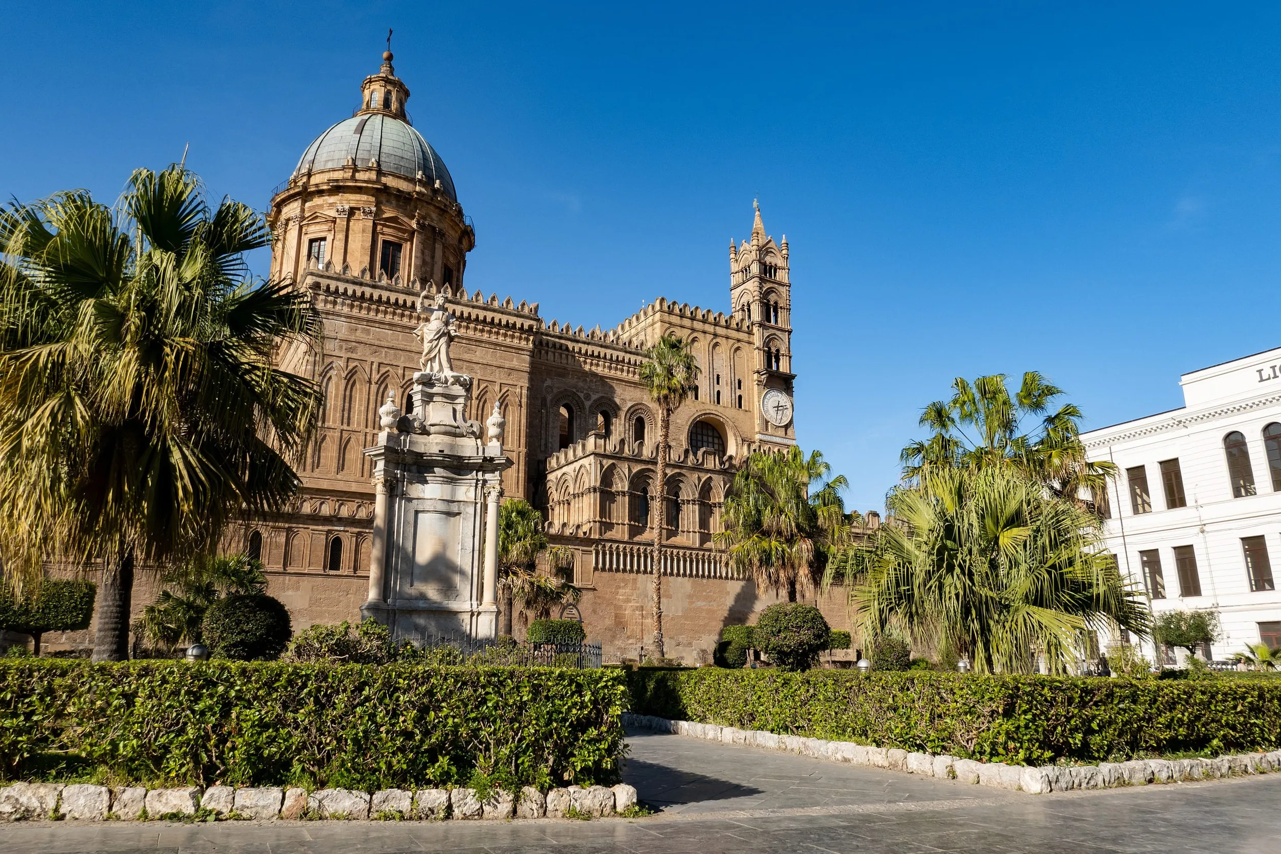 Palermo 4 nap/3 éjszaka repjeggyel és szállással 49.370 Ft/fő