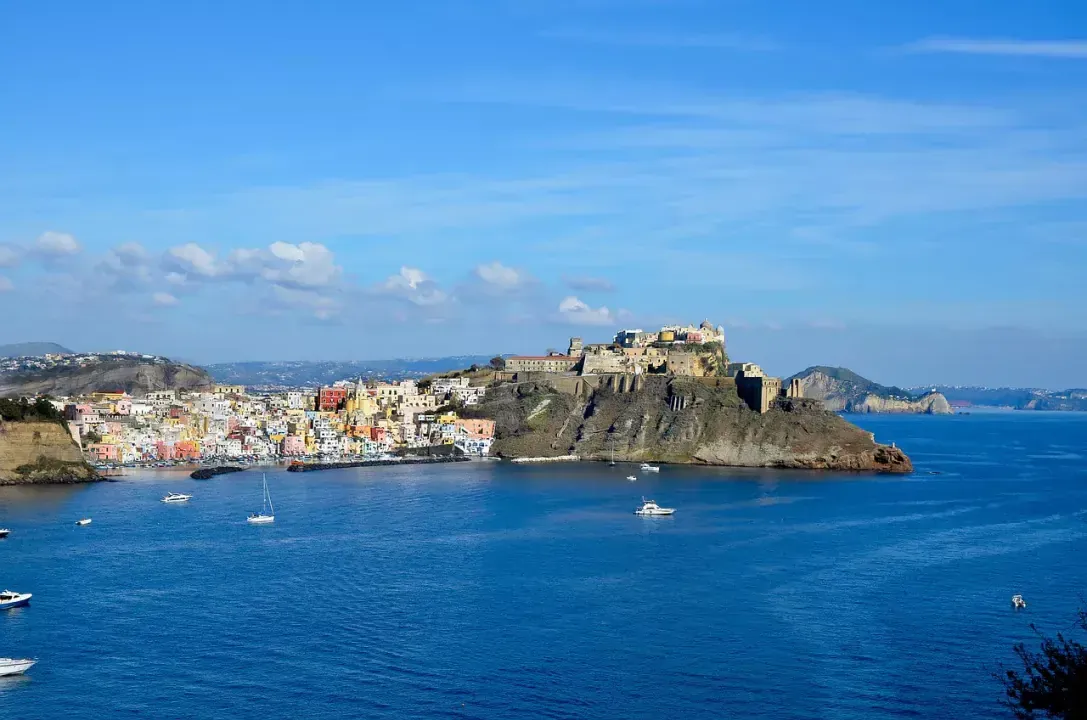 Procida a színes olasz sziget