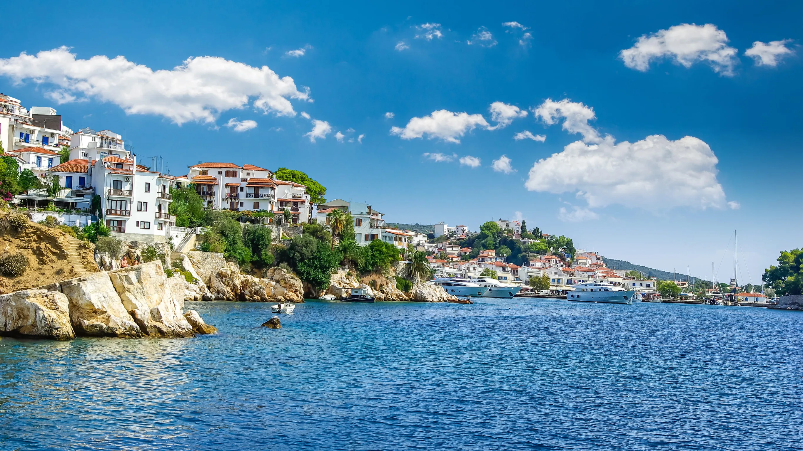 Skiathos 8 nap/7 éjszaka repjeggyel és szállással 82.940 Ft/fő