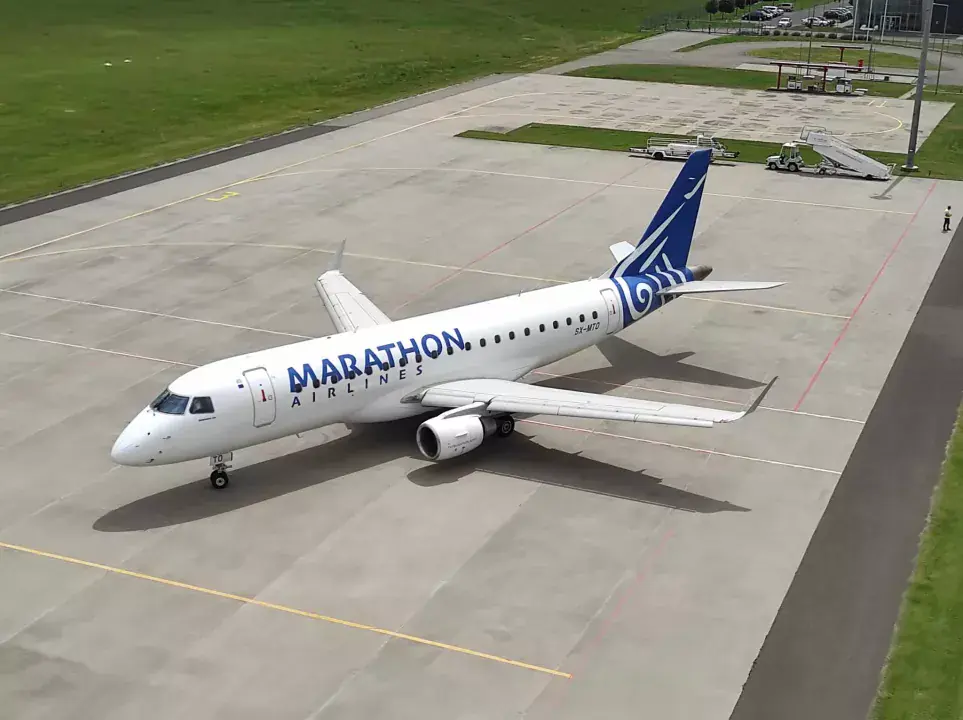 Sugárhajtású repülőgép a Pécs-Pogányi repülőtéren