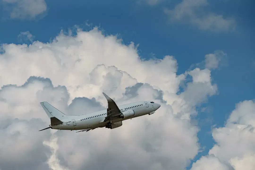 Transzfer a londoni Gatwick repülőtér termináljai között