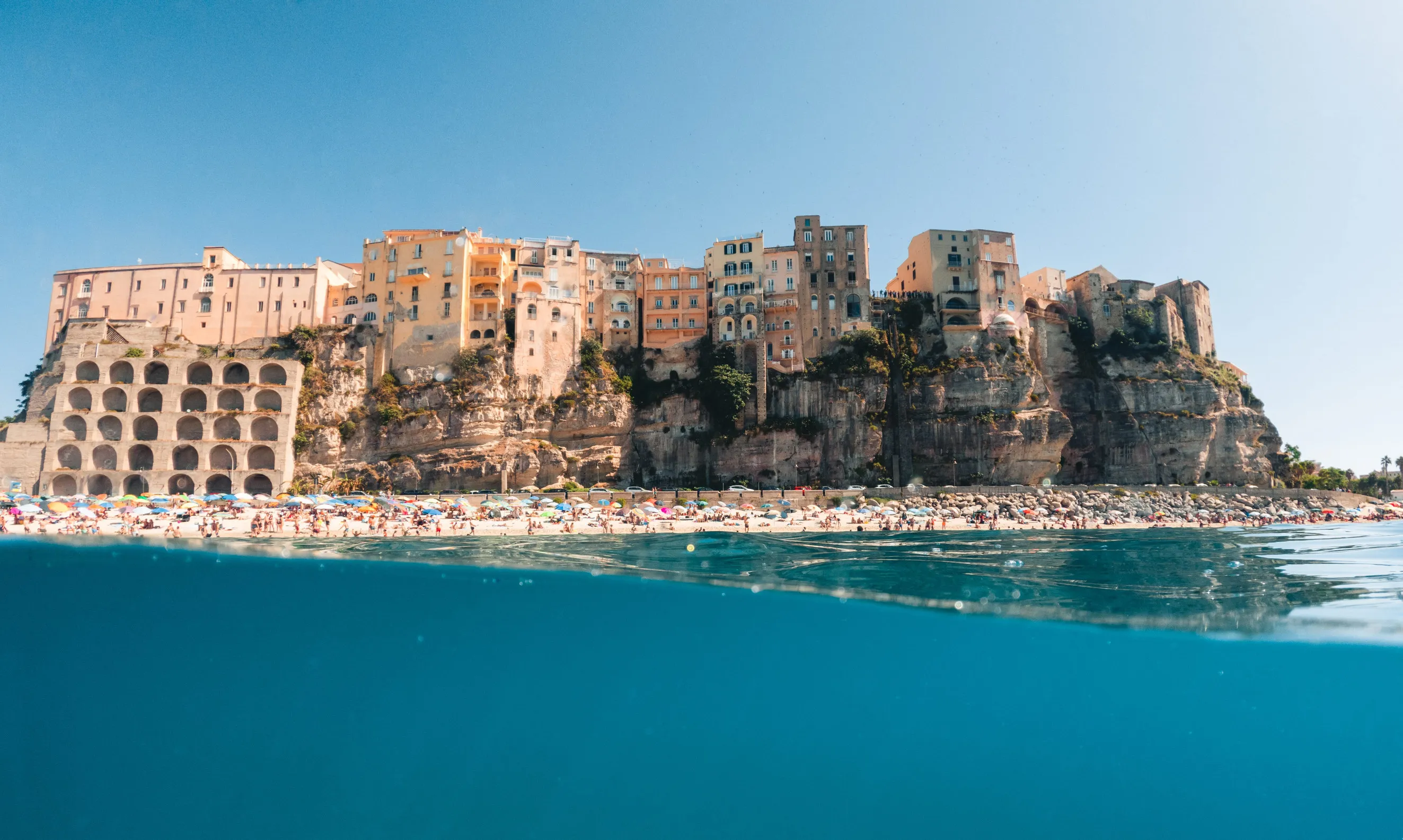 Tropea 6 nap/5 éjszaka repjeggyel és szállással 82.070 Ft/fő