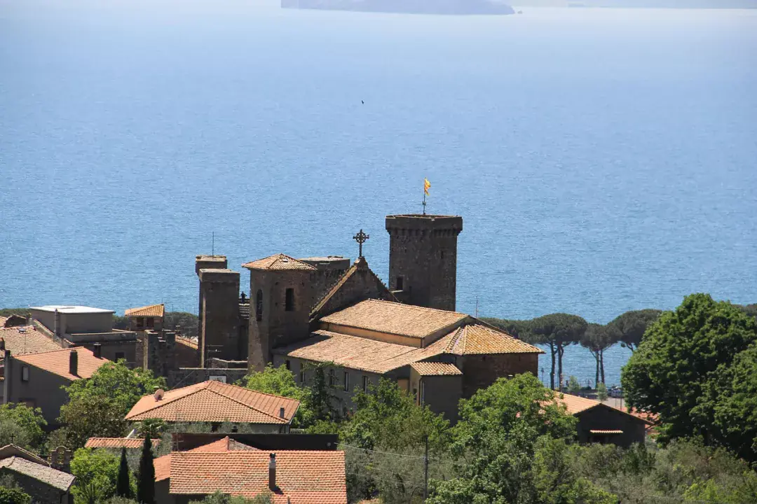 Vissza a középkorba, irány Bolsena